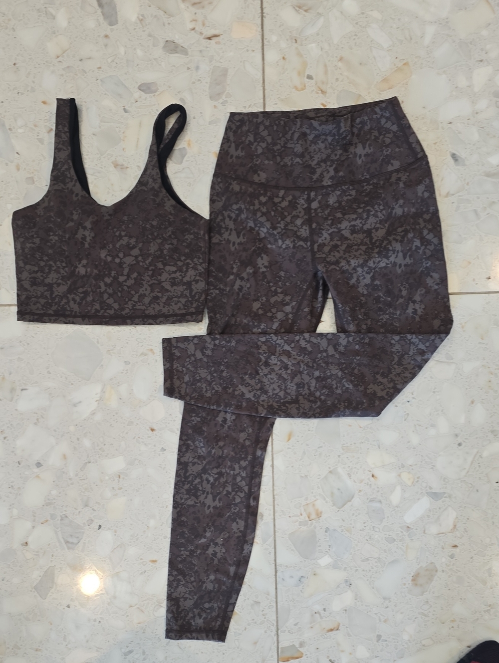 Varley Black, Dark Gray, & Brown  Patterned Active Legging Bra Set
